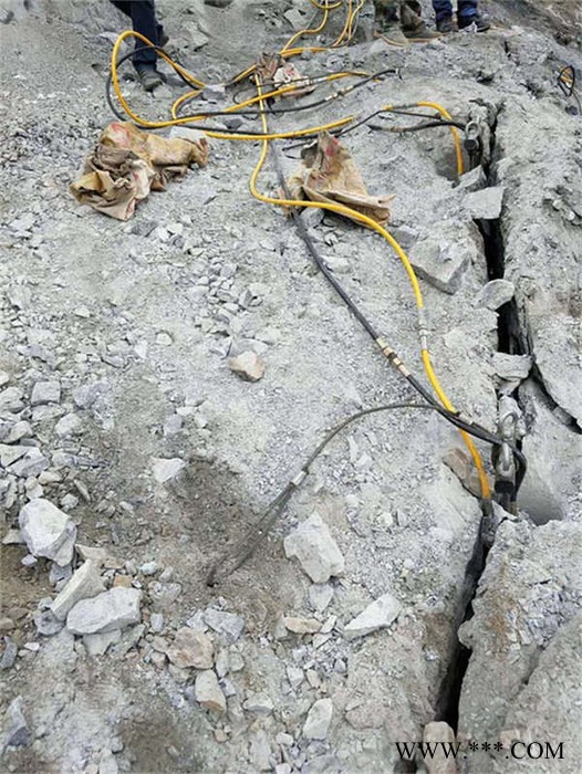 江西抚州挖基坑石灰岩破除液压劈裂机市场价格