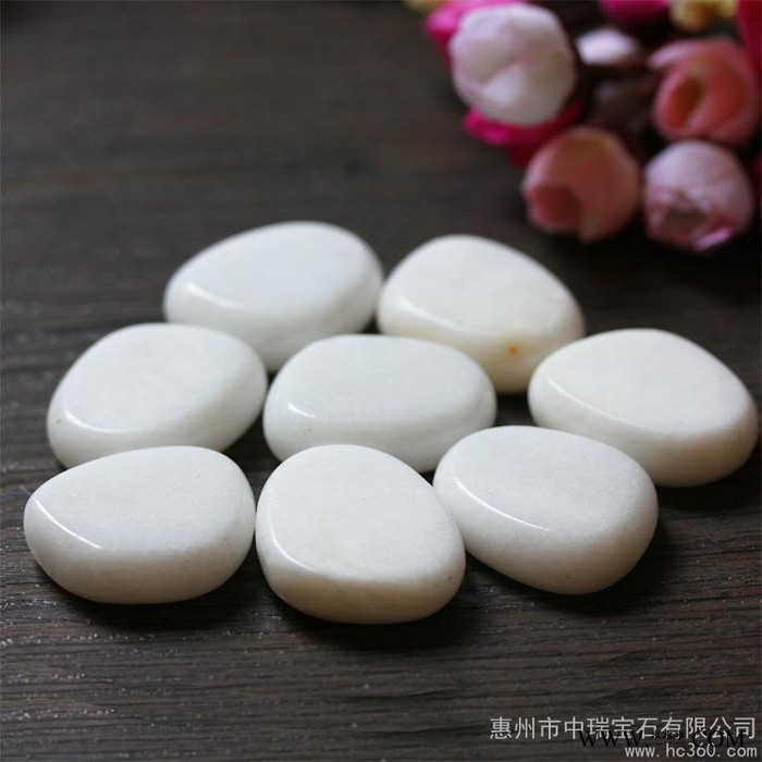 供应天然100％白云石不定形抛光石 不定型抛光按摩石 随机发货