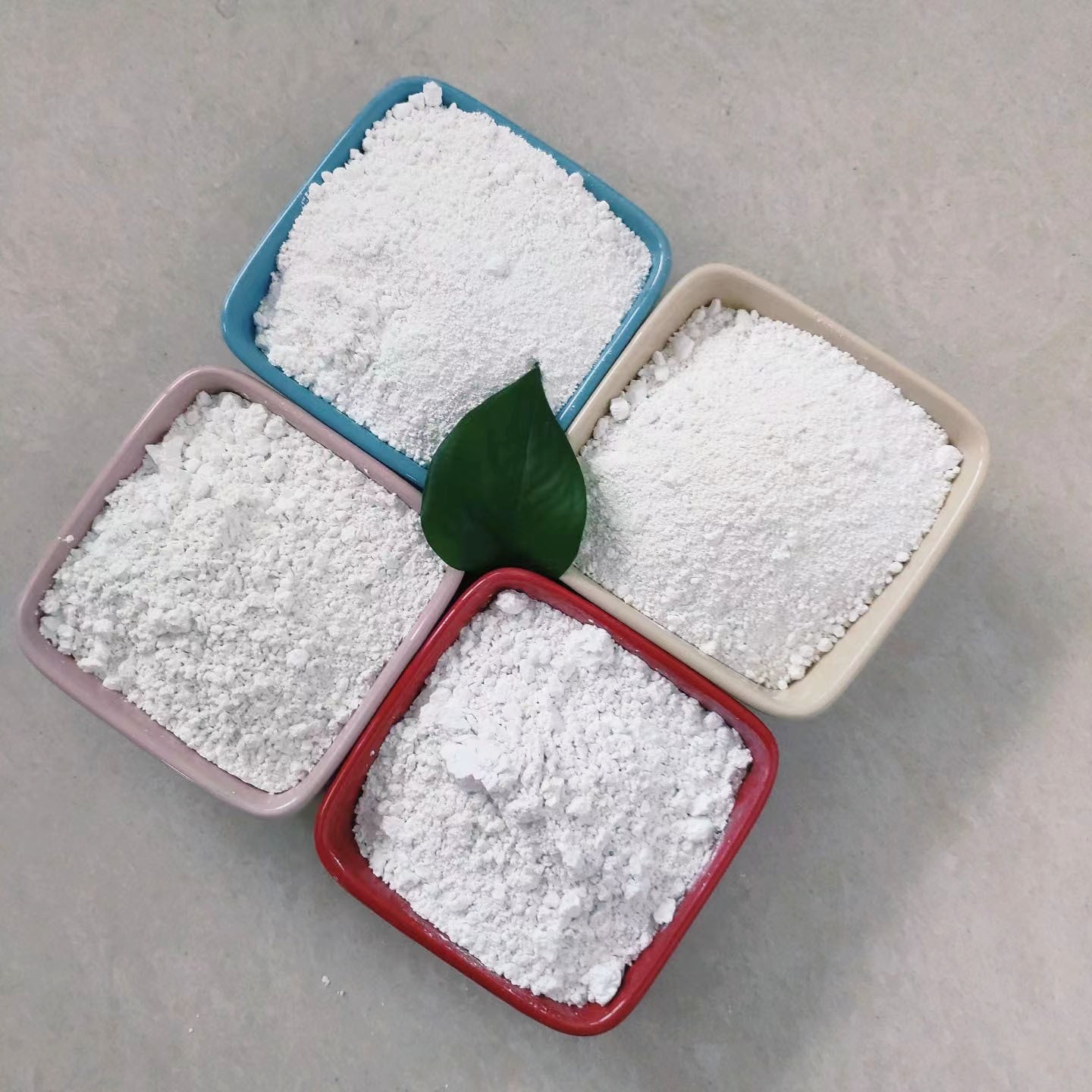 厂家供应 煅烧高岭土325目 1250目 陶瓷混凝土陶瓷水洗 煅烧直供