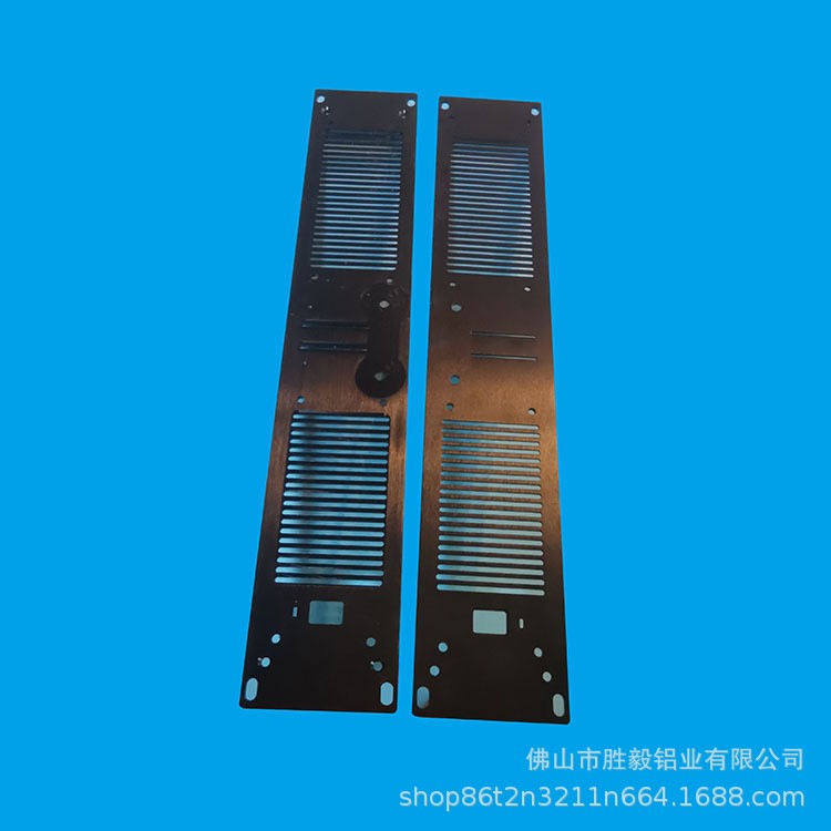 厂家供应汽车功放面板铝型材 机箱铝合金面板 拉丝氧化铝面板型材图3
