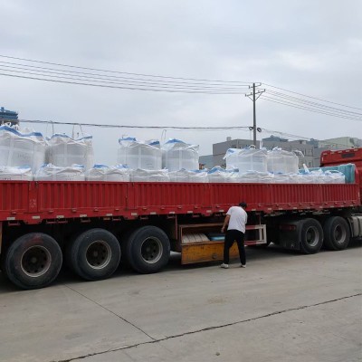 白云石雪花白砂草坪沙坑石英砂不发火地坪白云石砂饲料涂料白沙子